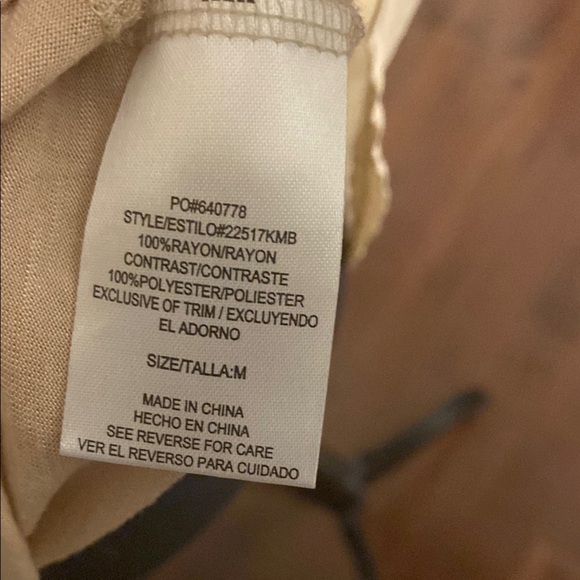 NWT Studded Shoulder Cream Cap Sleeve Tee. - Picture 8 of 9